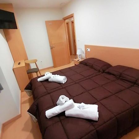 Hospedaxe Casa Avelina Hotell Palas de Rei Rom bilde