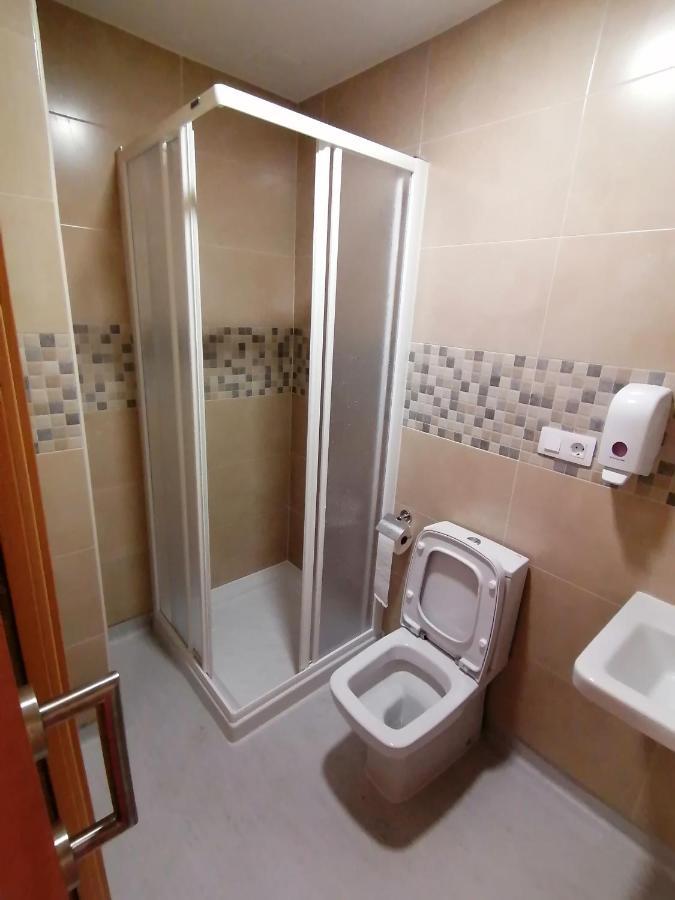 Hospedaxe Casa Avelina Hotell Palas de Rei Rom bilde